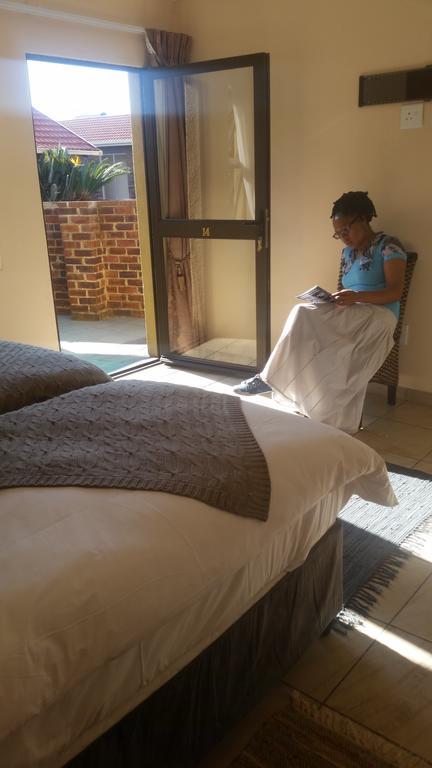 African Phoenix Guest Lodge Johannesburg Luaran gambar