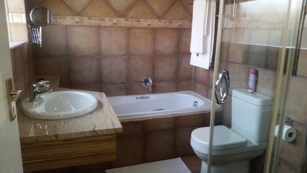 African Phoenix Guest Lodge Johannesburg Luaran gambar
