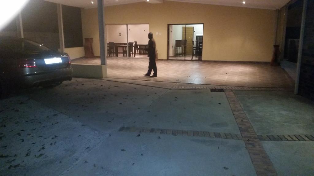 African Phoenix Guest Lodge Johannesburg Luaran gambar
