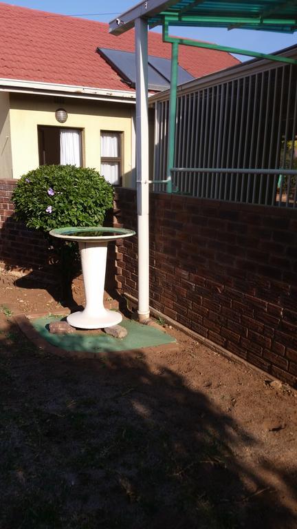 African Phoenix Guest Lodge Johannesburg Luaran gambar
