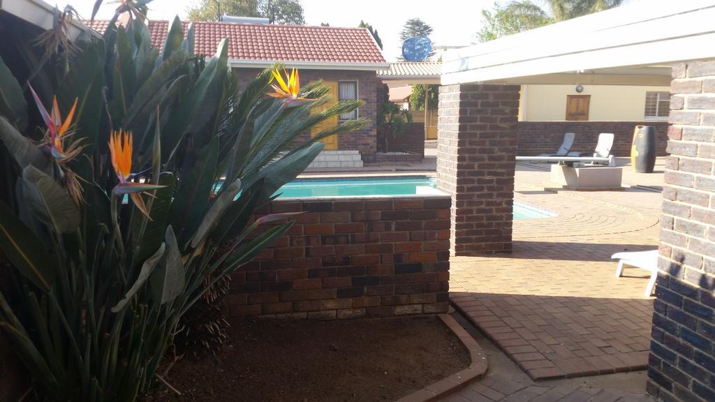 African Phoenix Guest Lodge Johannesburg Luaran gambar
