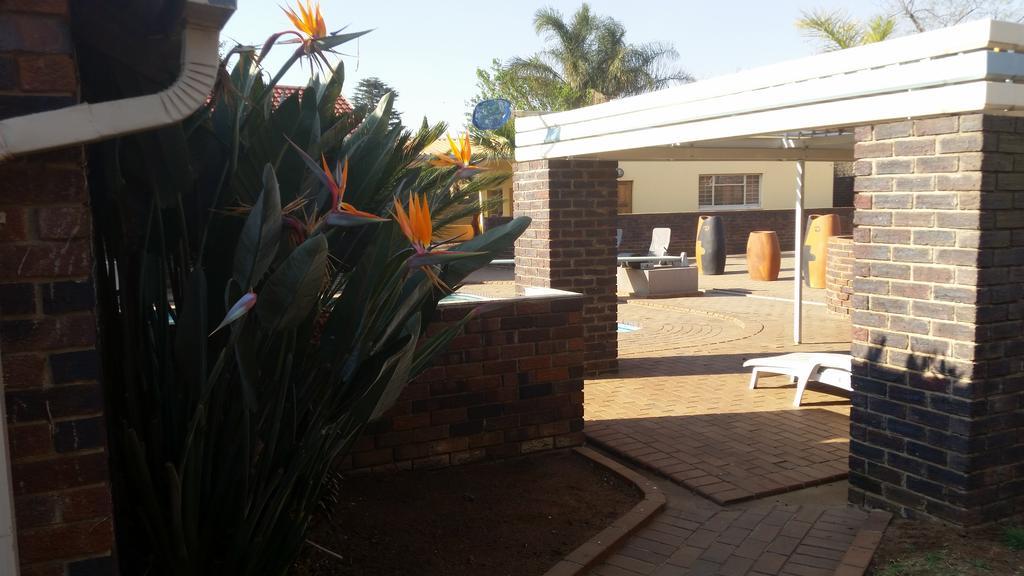 African Phoenix Guest Lodge Johannesburg Luaran gambar