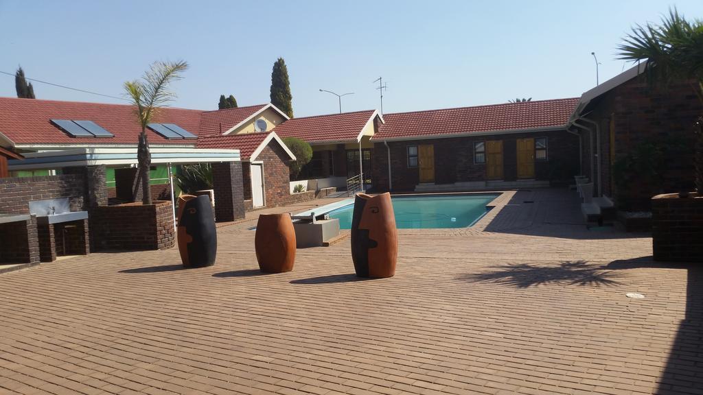 African Phoenix Guest Lodge Johannesburg Luaran gambar