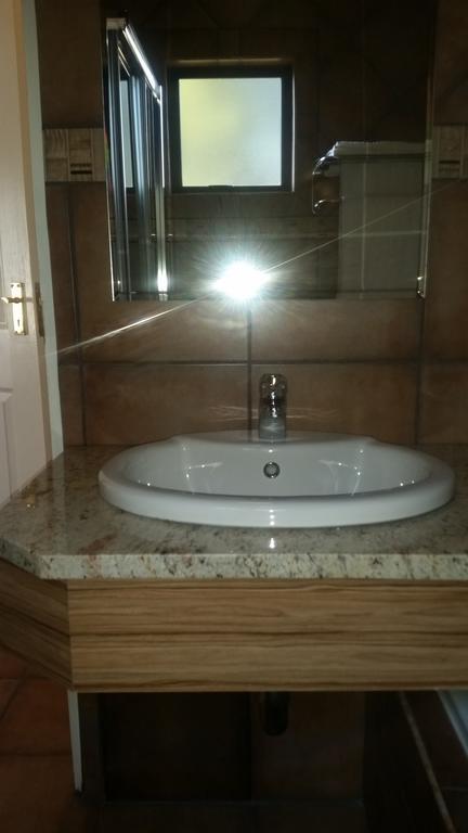 African Phoenix Guest Lodge Johannesburg Luaran gambar