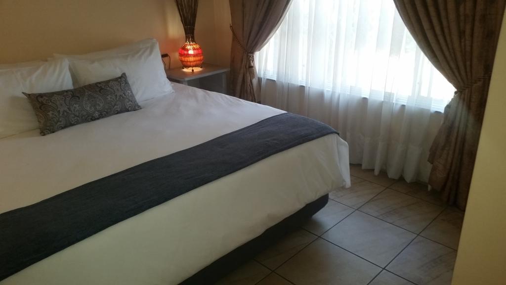 African Phoenix Guest Lodge Johannesburg Luaran gambar