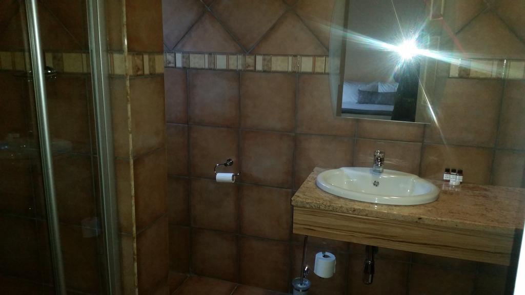 African Phoenix Guest Lodge Johannesburg Luaran gambar