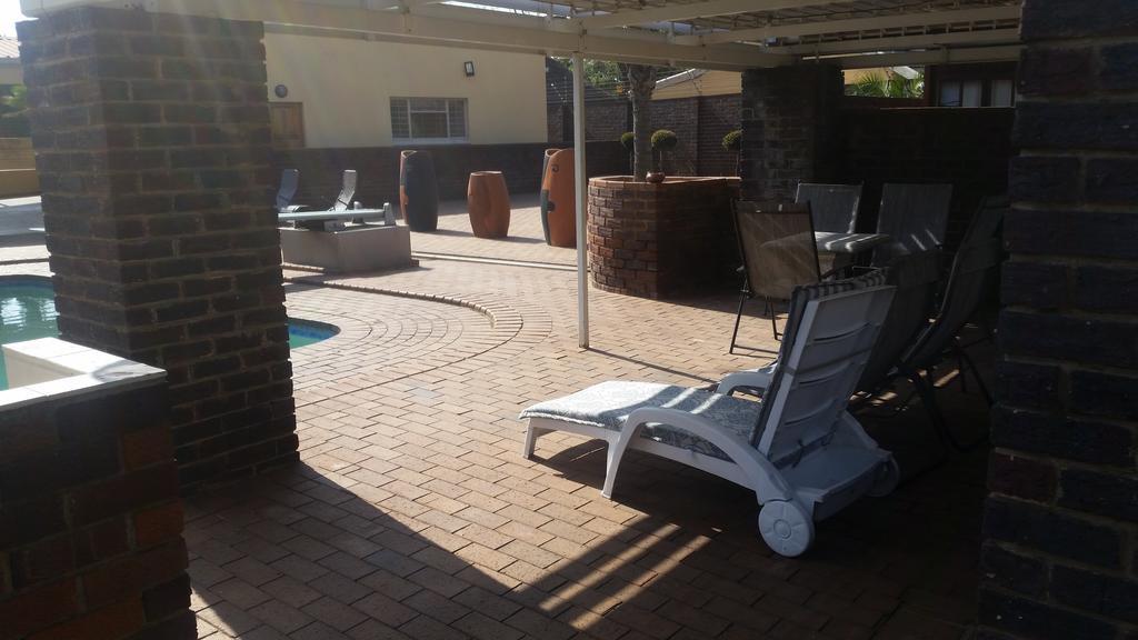 African Phoenix Guest Lodge Johannesburg Luaran gambar