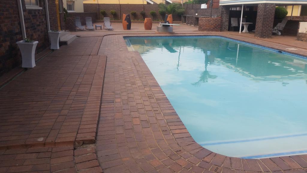 African Phoenix Guest Lodge Johannesburg Luaran gambar