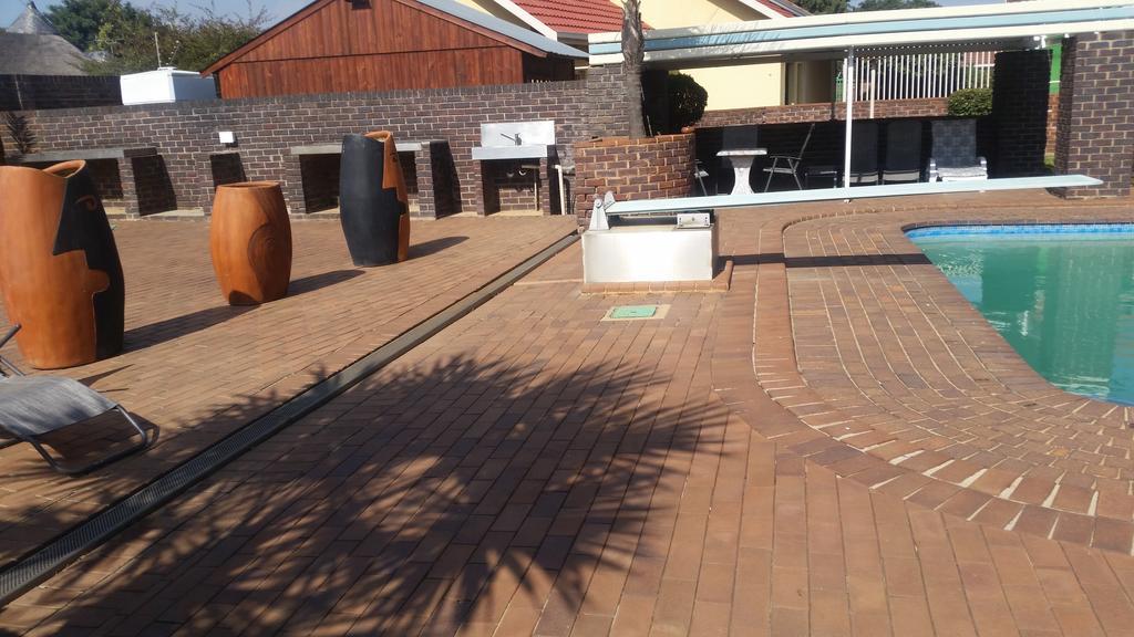 African Phoenix Guest Lodge Johannesburg Luaran gambar